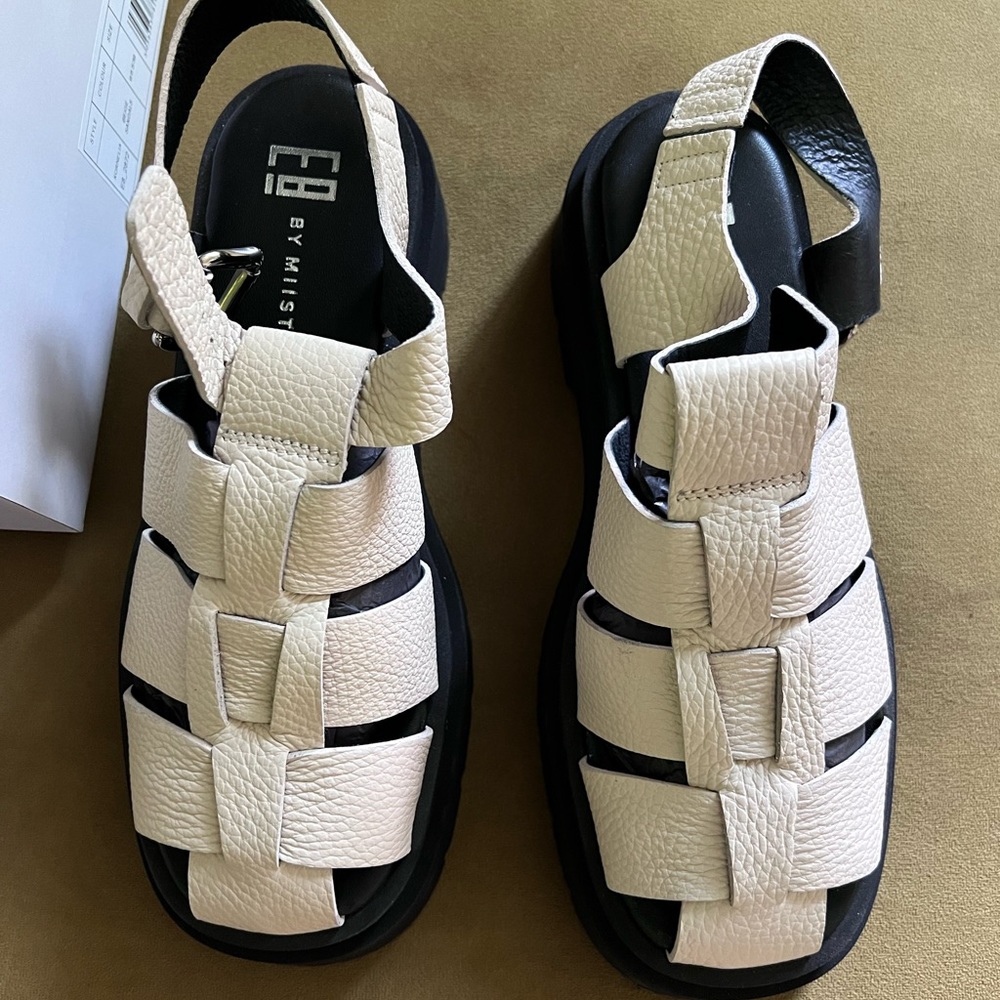 MIISTA Kornelia Beige Sandals